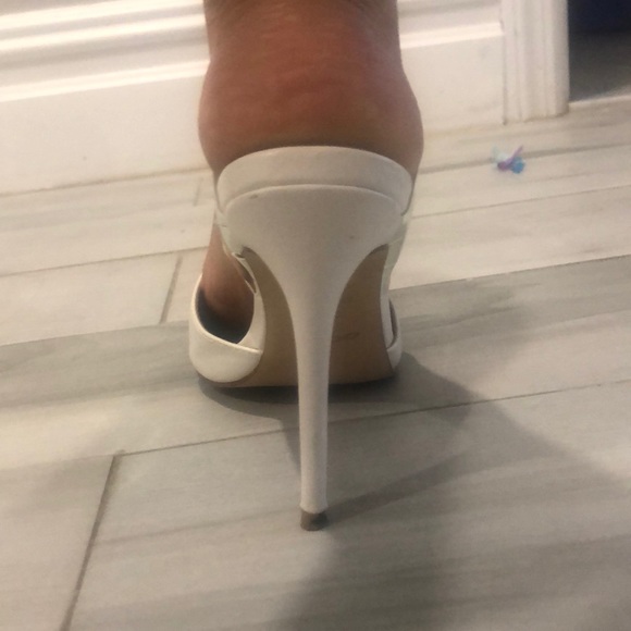 White pointy toe - Picture 3 of 4
